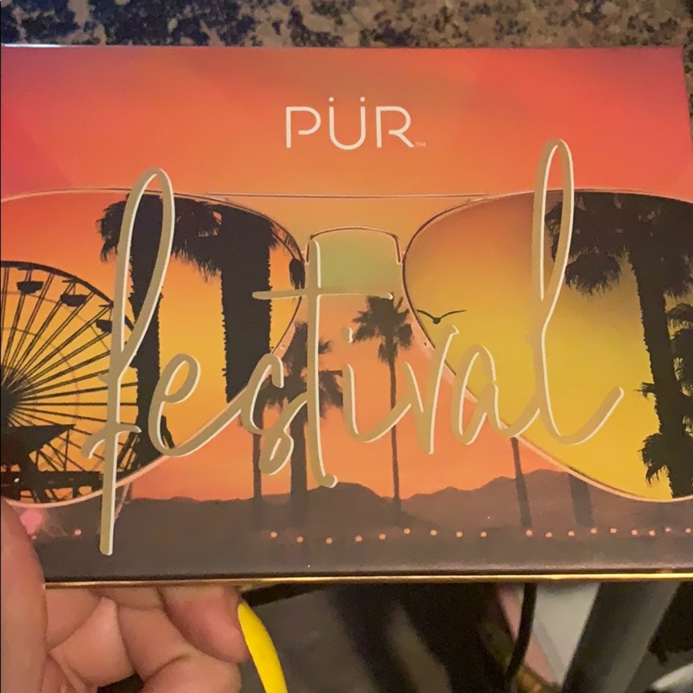 Pur Festival pallet